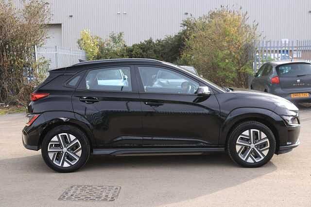 Hyundai KONA 39kWh SE Connect Auto 5dr (10.5kW Charger)