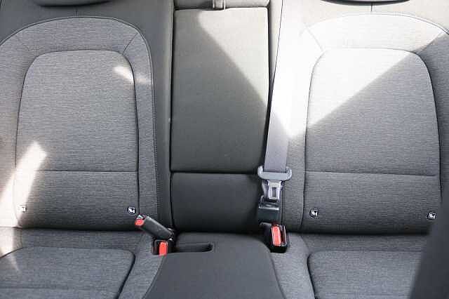 Hyundai KONA 39kWh SE Connect Auto 5dr (10.5kW Charger)