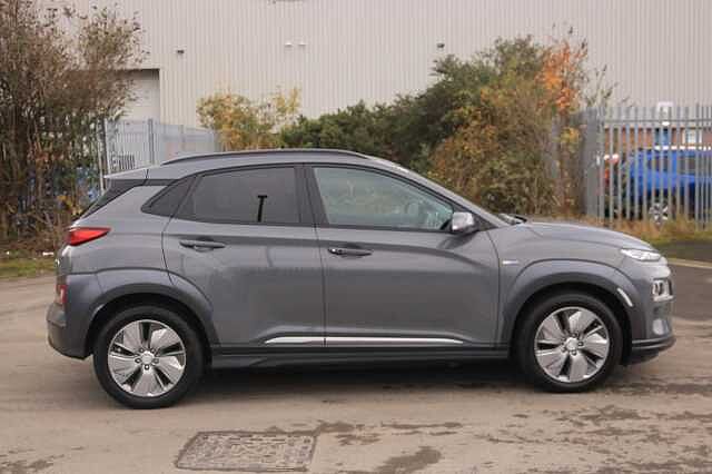 Hyundai KONA 64kWh Premium Auto 5dr (7kW Charger)