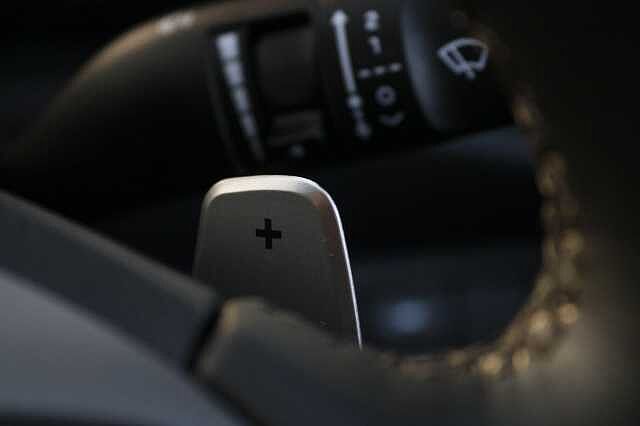 Hyundai IONIQ 1.6 h-GDi Premium DCT Euro 6 (s/s) 5dr