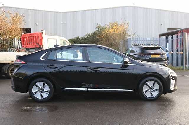 Hyundai IONIQ 1.6 h-GDi Premium DCT Euro 6 (s/s) 5dr