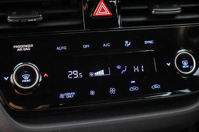 Hyundai IONIQ 1.6 h-GDi Premium DCT Euro 6 (s/s) 5dr