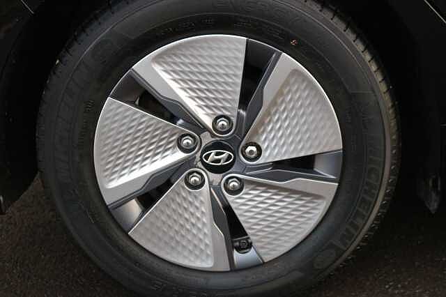 Hyundai IONIQ 1.6 h-GDi Premium DCT Euro 6 (s/s) 5dr