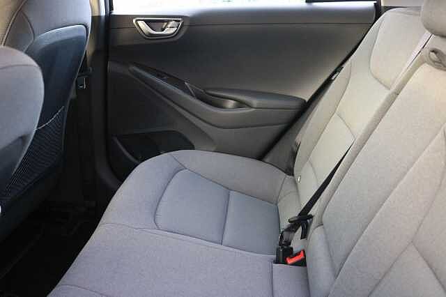 Hyundai IONIQ 1.6 h-GDi Premium DCT Euro 6 (s/s) 5dr