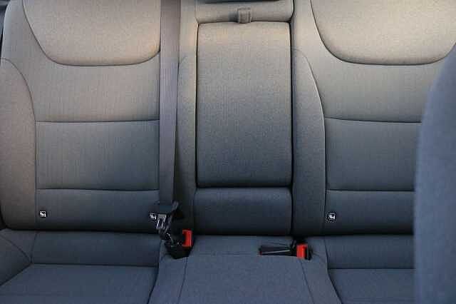 Hyundai IONIQ 1.6 h-GDi Premium DCT Euro 6 (s/s) 5dr